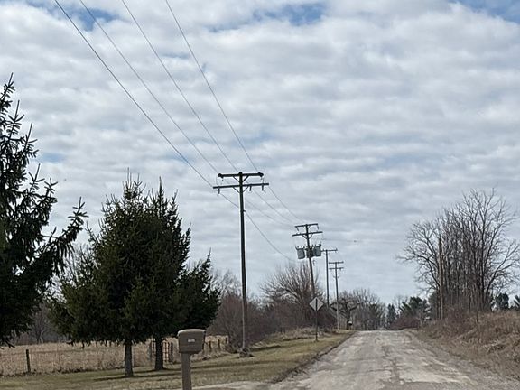 5th image of 8855 Gross Rd