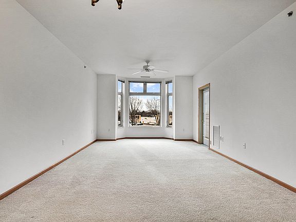 2nd image of 301 Harbour Town Dr APT 329