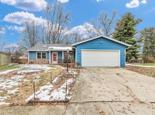 1908 Barberry Cir, Champaign, IL 61821