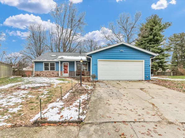 1908 Barberry Cir, Champaign, IL 61821