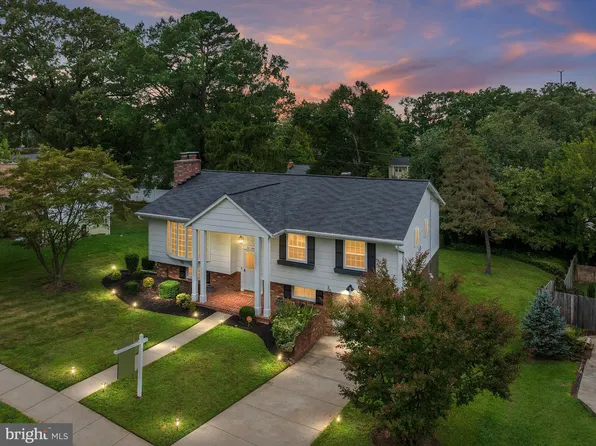 516 Gladhill Rd, Odenton, MD 21113