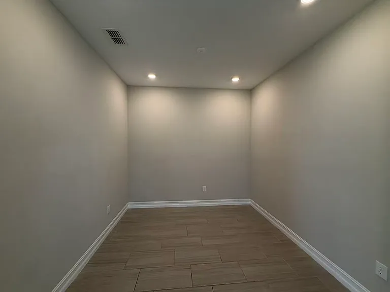 4565 Ancona Way — Photo 8
