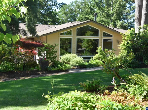 8231 Macleay Rd SE, Salem, OR 97317