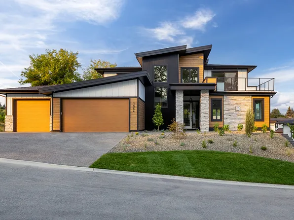 1054 Oak Barrel Pl W, Kelowna, BC V1Z 0A6