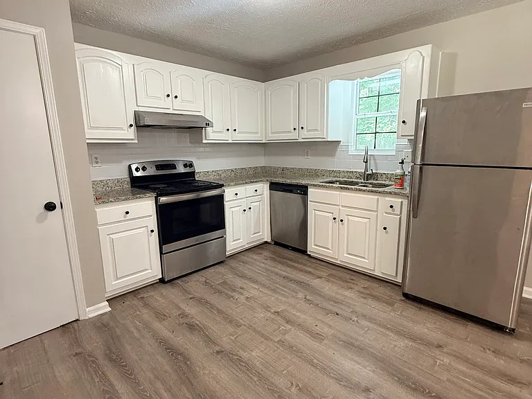 3655 E Melissa Ln — Photo 3