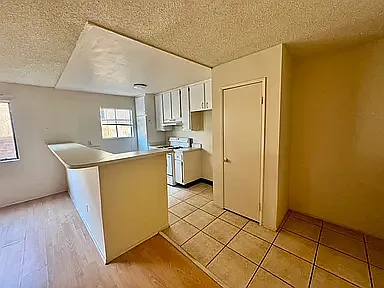 123 W Acacia Ave #204 — Photo 2