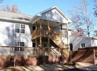 1514 Collegeview Ave #202, Raleigh, NC 27606