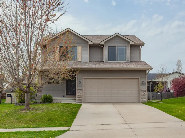 904 NW Prairie Creek Dr, Grimes, IA 50111