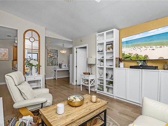 4th image of 5266 Cedarbend DR #1