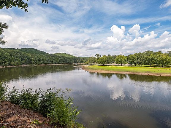 Image 3: Lakeview