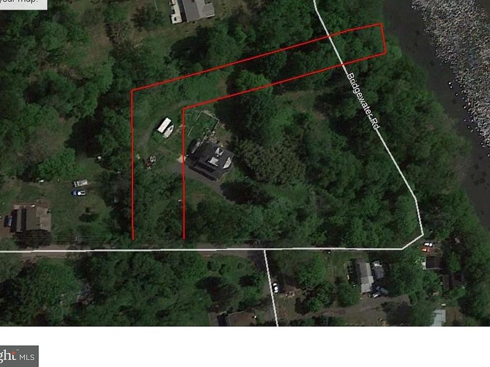 2nd image of 713 Bridgewater Rd