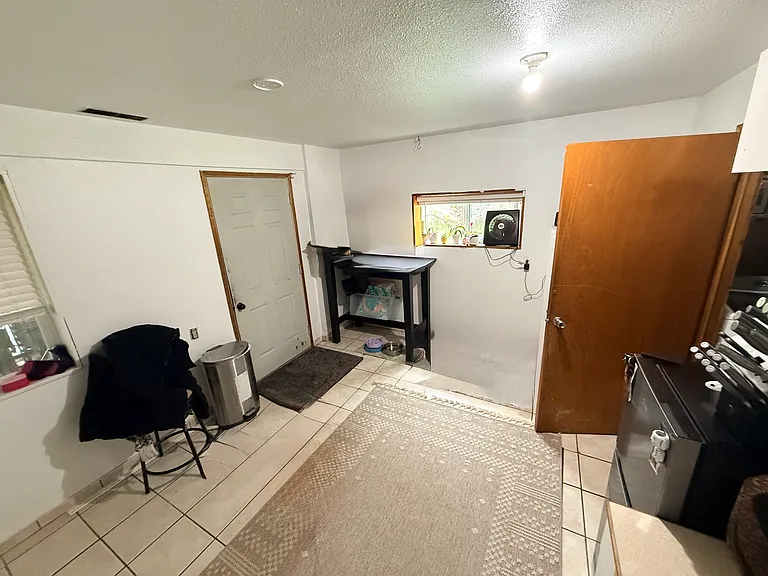 12901 S Keyport Rd NE — Photo 1