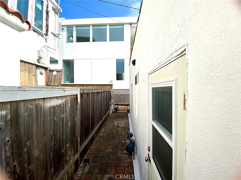 1506 Bayview Dr — Photo 20