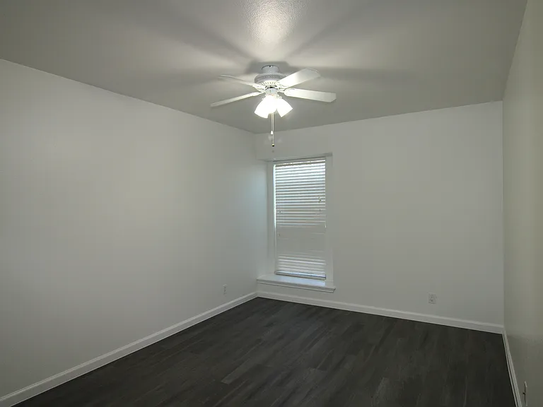 9114 Meadow Spgs — Photo 15