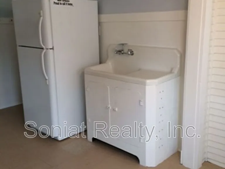 5324 Prytania St — Photo 6
