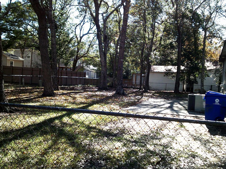 2nd image of 108 SE 11th St