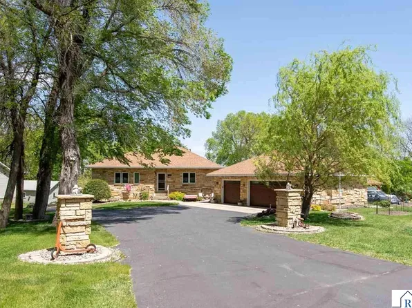 1524 Squirrels Nest Rd, Kasota, MN 56050