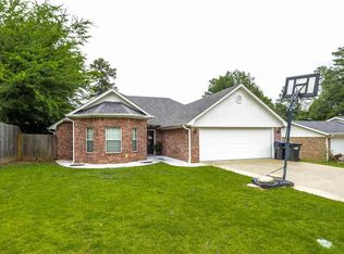 3739 Teri Lynn Dr, Longview, TX 75604