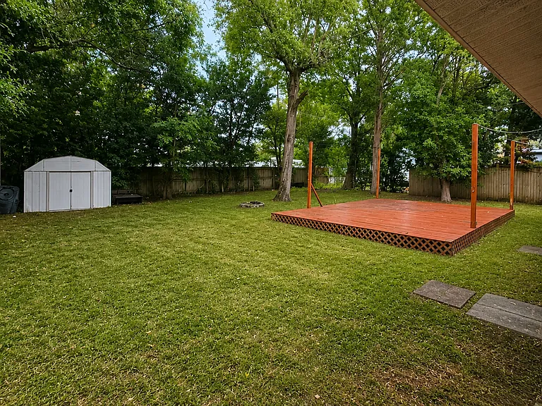 1131 Dogwood Ave — Photo 7
