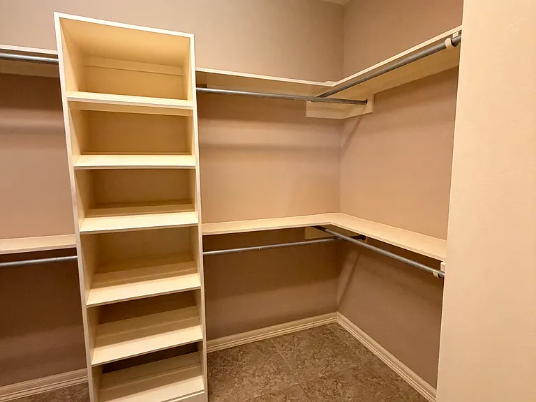 1501 Granada Cir — Photo 15