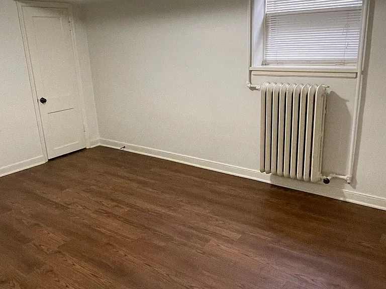 833 Grand Apartments — Photo 43