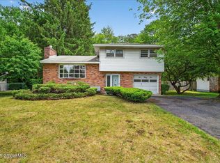 1032 Saint Jude Dr, Schenectady, NY 12303