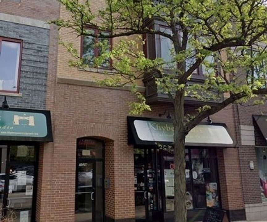 1st image of 1029 Lake St APT C