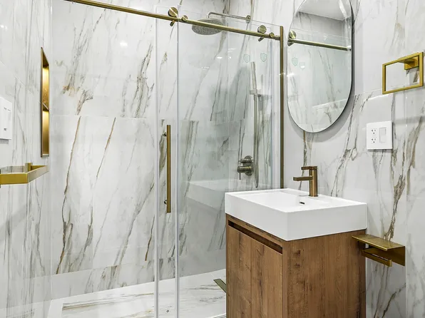 472 Bergen Street image 7 of 8