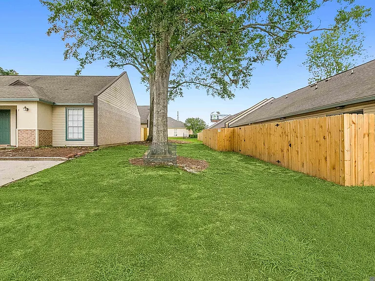 402 Lee Dr #1C — Photo 7