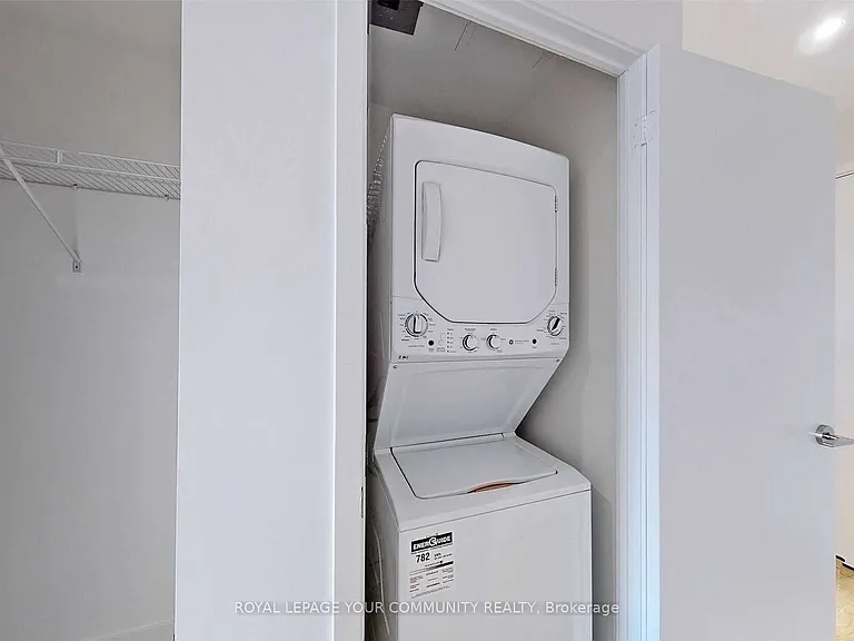 20 Edward St #718 — Photo 22