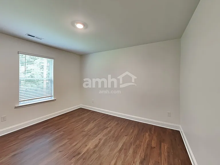 7325 Garrett Ct — Photo 17