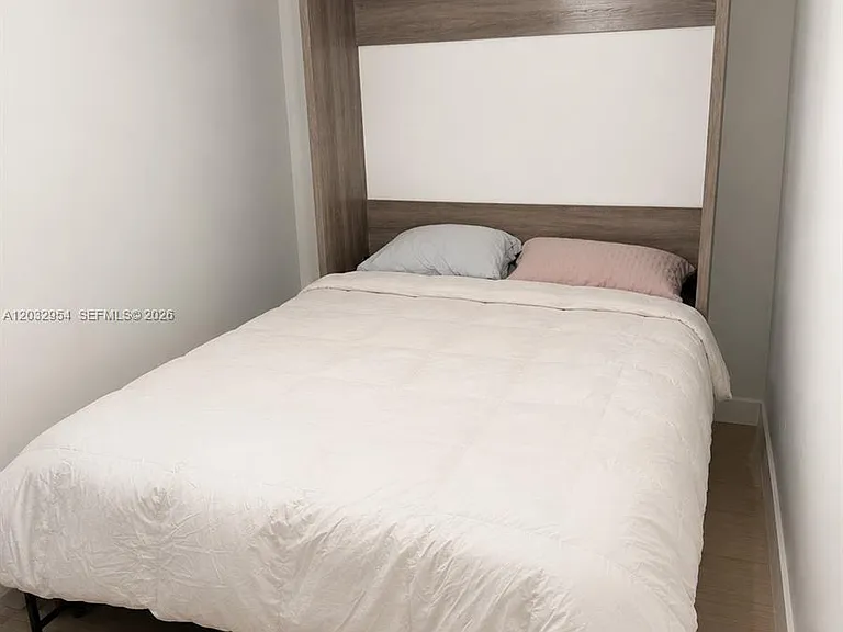 1111 SW 1st Ave #2216 — Photo 7