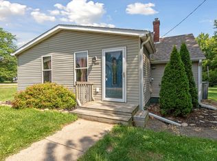 31172 Depot St, Leonidas, MI 49066