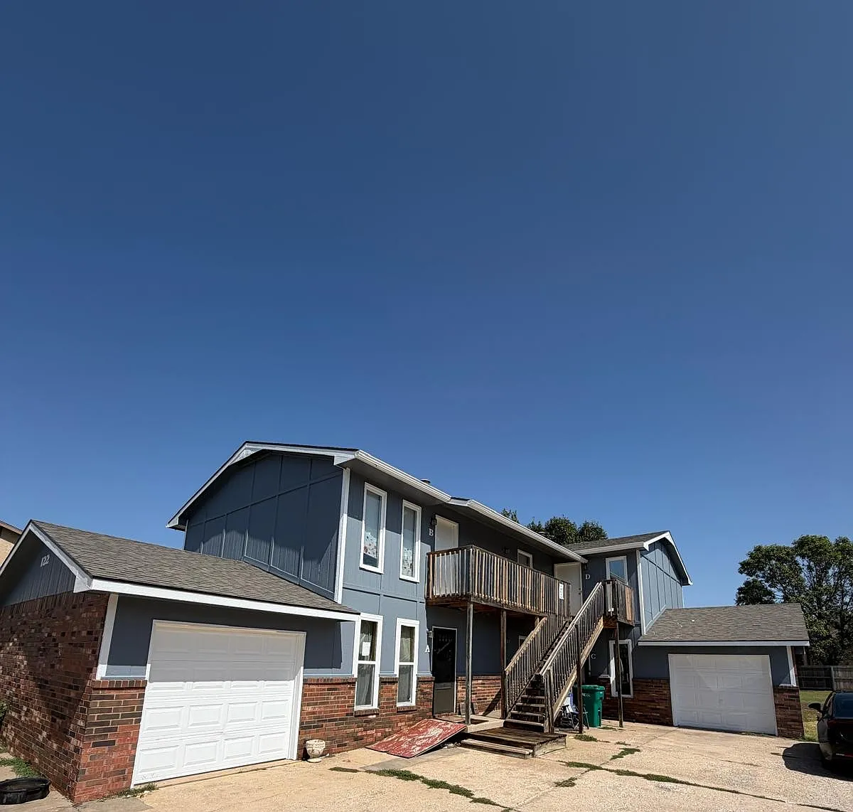 2 bed, 900 sqft, $895 — Photo 1