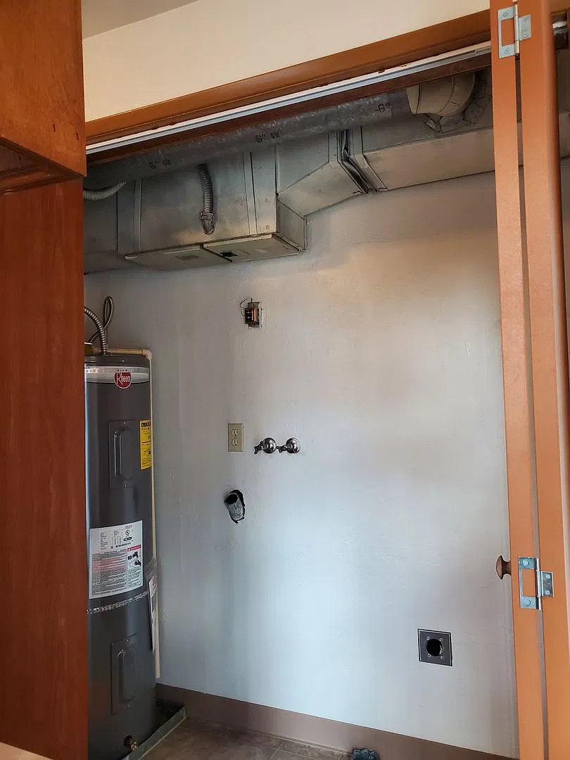 085-Applewood Apartments — Photo 4
