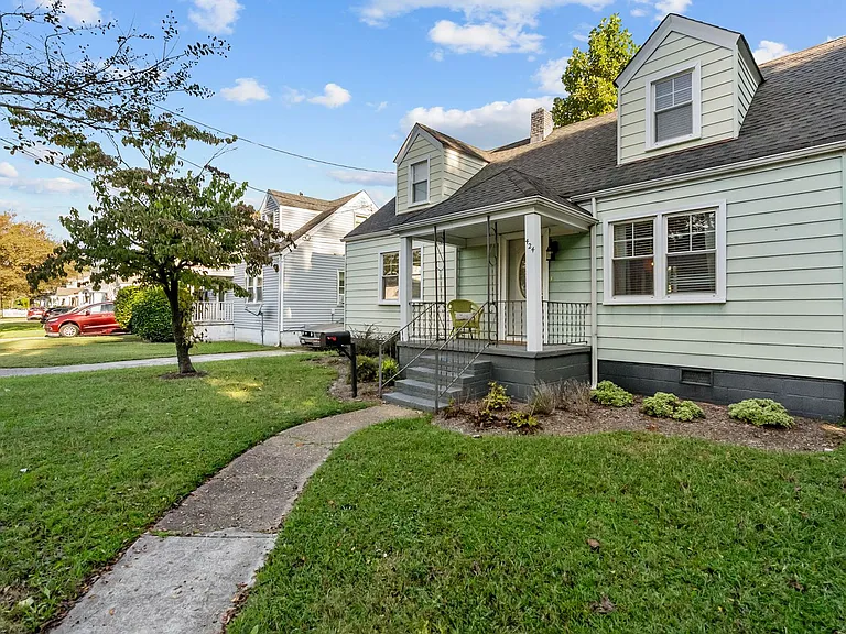 424 E Ocean Ave — Photo 33