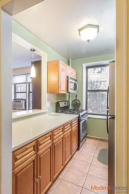 Sold by Modern Spaces | media 6