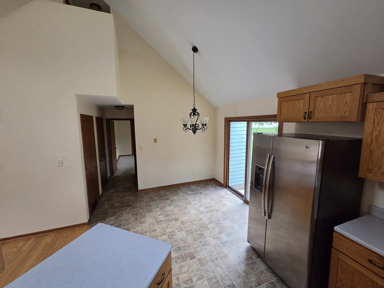 4 bed, 1600 sqft, $2,250 — Photo 4