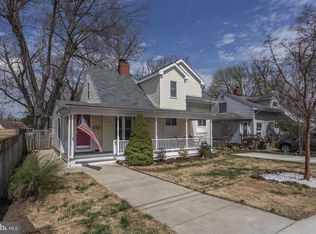 5731 Denfield Rd, Rockville, MD 20851