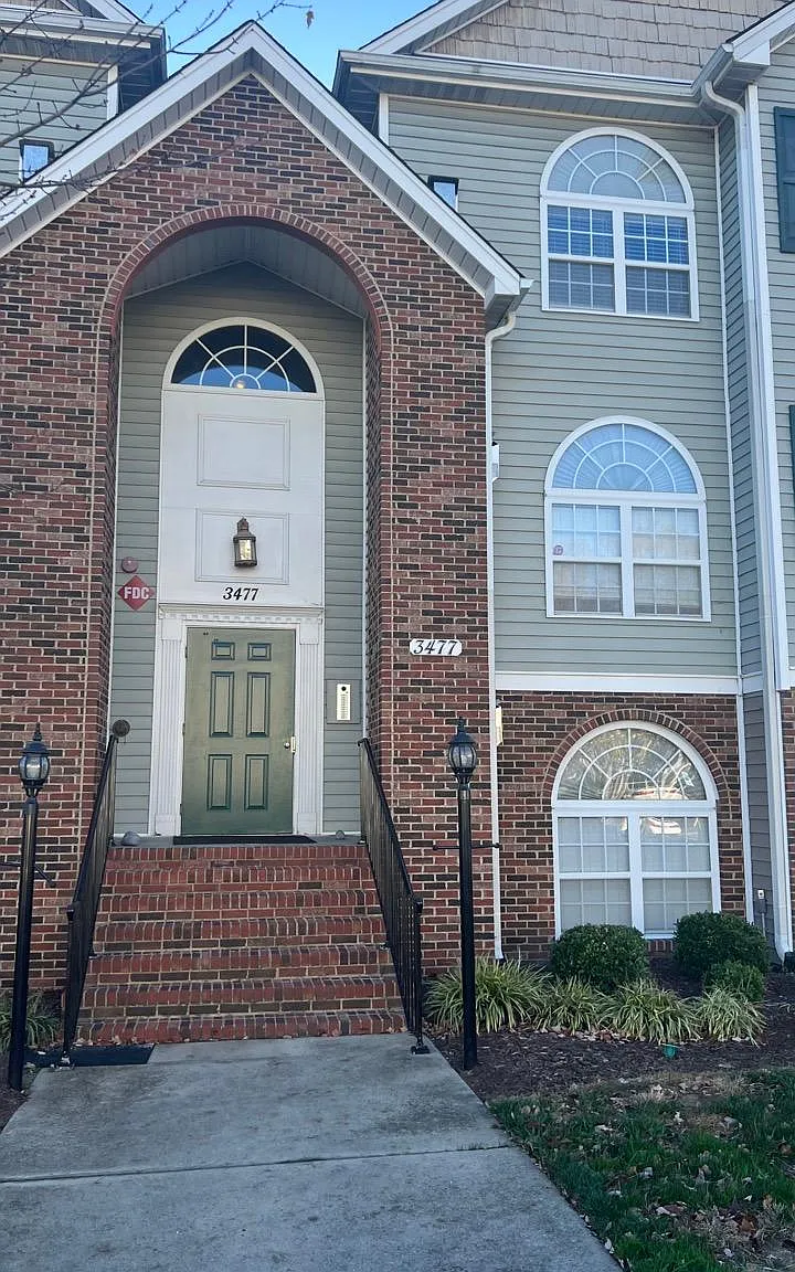2 bed, 1126 sqft, $1,500 — Photo 1
