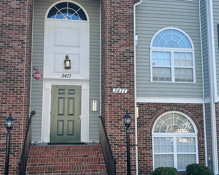 3477 Forestdale Dr #2D — Photo 1