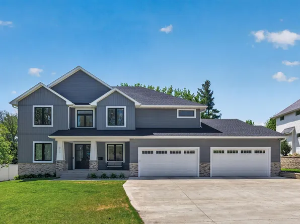 5717 W 68th St, Edina, MN 55439