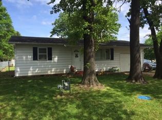 420 S Giles Ave, Gentry, AR 72734