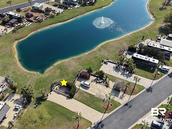 4th image of 260 Magnifico Dr