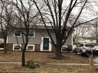 226 Bedford Rd, Bolingbrook, IL 60440