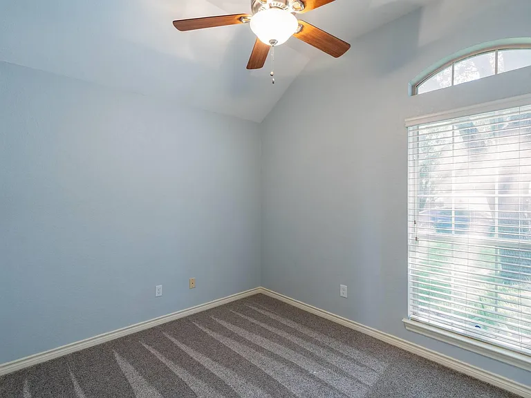 2604 Bluebonnet Valley Dr — Photo 22