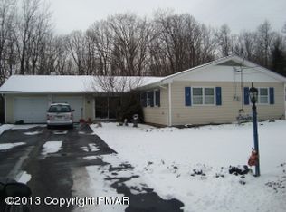 119 Winona Rd, Mount Pocono, PA 18344
