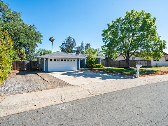 3rd image of 4185 Meander Dr