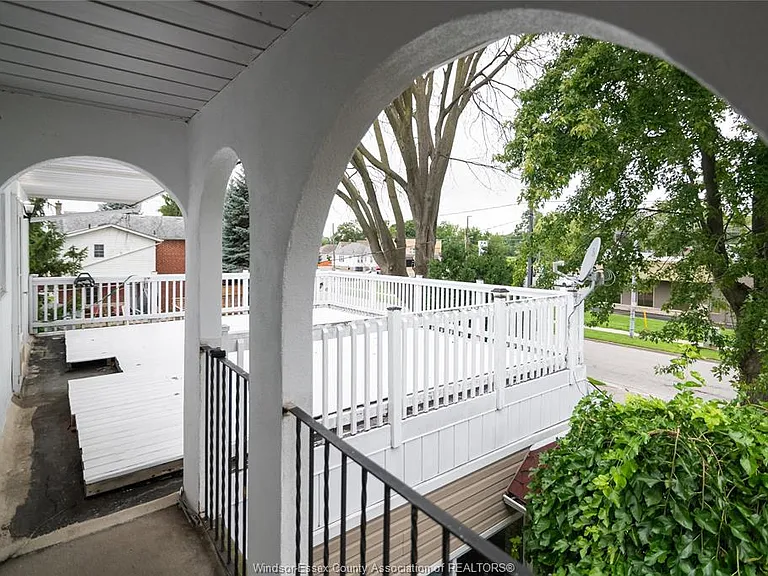 16 Eugenie St #UPPER — Photo 44