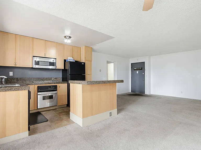 7858 Cowles Mountain Ct #D27 — Photo 9